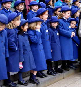 School girls at Saint Pauls Cathedral.jpg